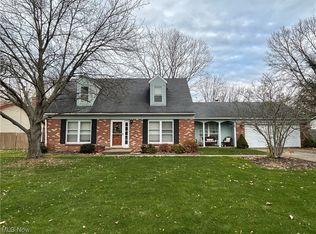 3803 Old Abbe Rd, Sheffield Village, OH 44054