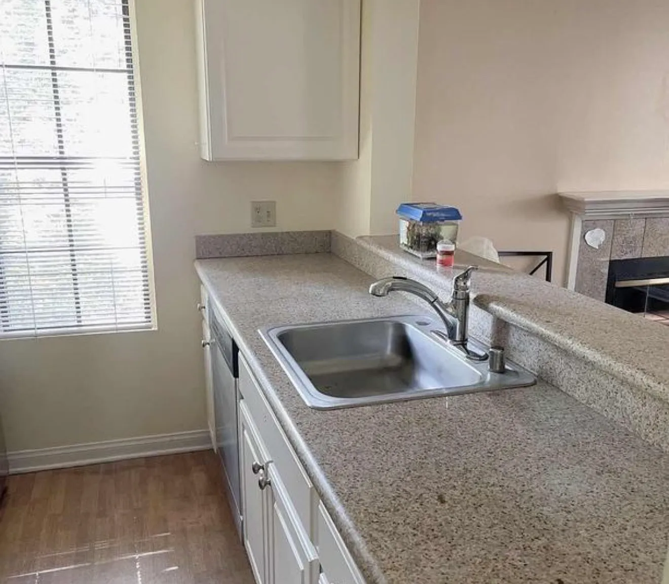 1 bed, 708 sqft, $2,350 — Photo 4