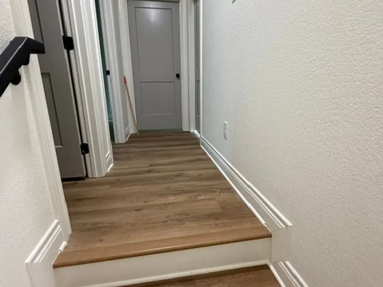 303 Live Oak St — Photo 11