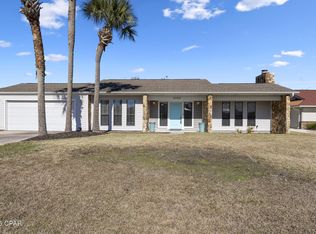 2123 Shamrock Ln, Lynn Haven, FL 32444