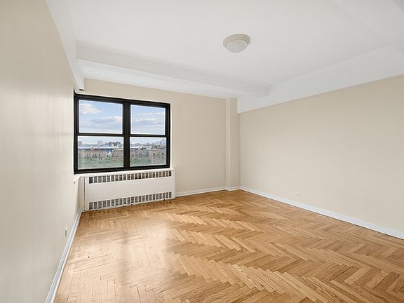 3rd image of 930 Grand Concourse APT 8f