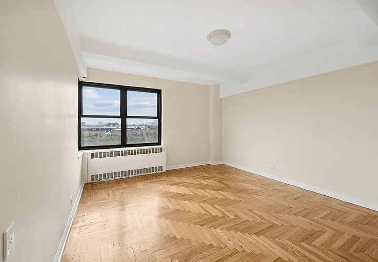 930 Grand Concourse #8F — Photo 3