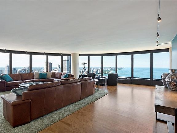 4th image of 505 N Lake Shore Dr APT 1105