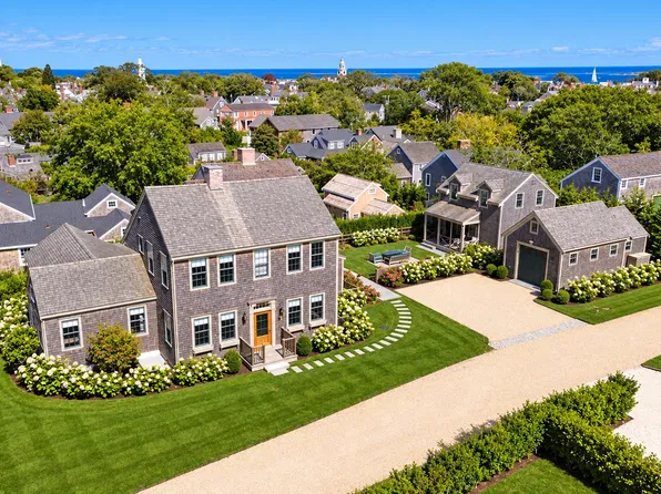 2 Birdsong Ln, Nantucket, MA 02554