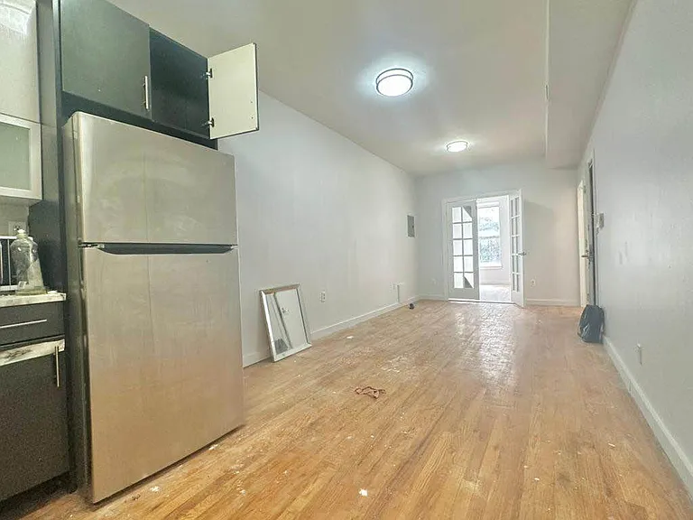 1088 Bedford Ave #1 — Photo 2