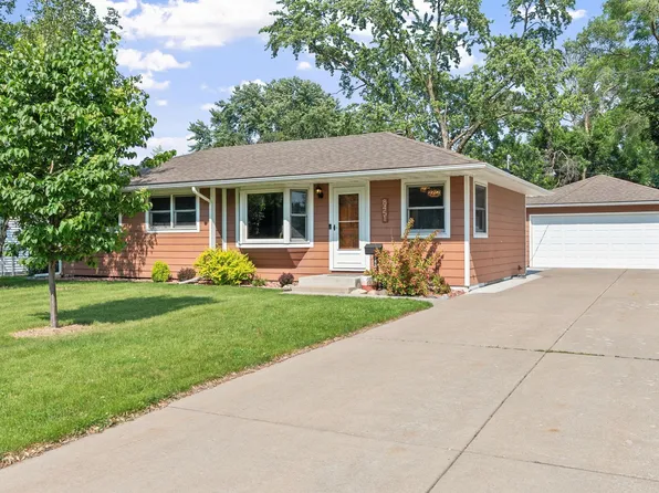 8451 Elliot Ave S, Bloomington, MN 55420