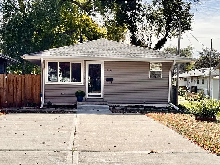 6313 Hamilton St — Photo 50