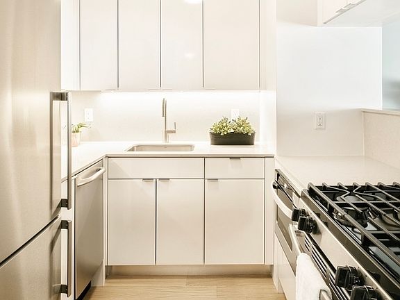 2nd image of 470 2nd Ave APT 14E