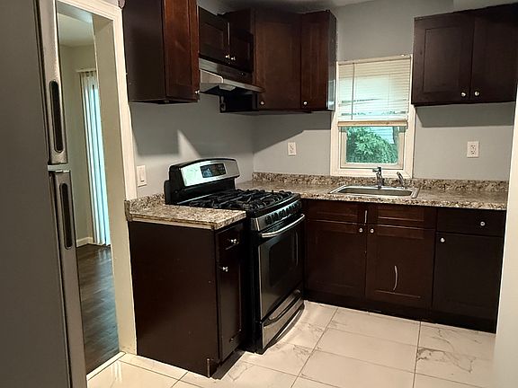 3rd image of 43 Crampton Ave