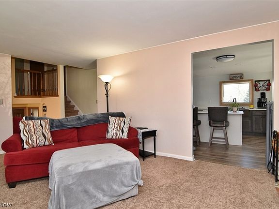 4th image of 8195 Wyatt Rd