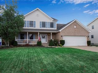 44 Dennybrooke Ln, West Seneca, NY 14224