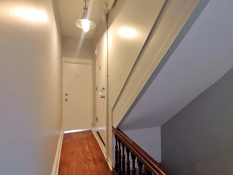 501 Gilmour St #3 — Photo 10