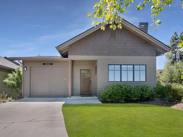 61255 Tetherow Dr, Bend, OR 97702