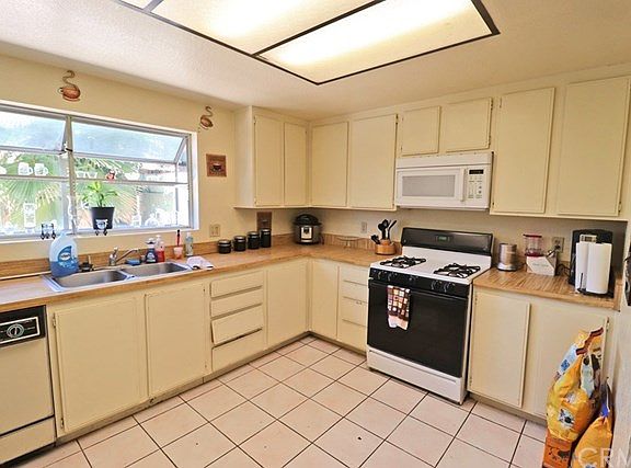 4th image of 614 Parkview Dr