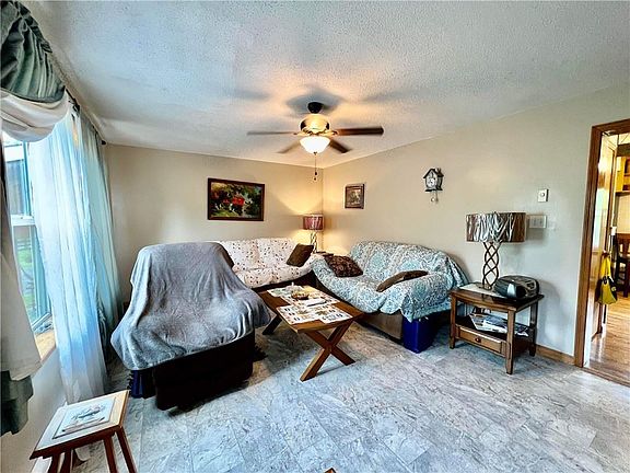 5th image of 323 Laurel Falls Rd