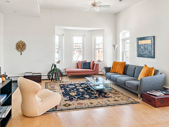 5th image of 37-39 Winnisimmet St #6