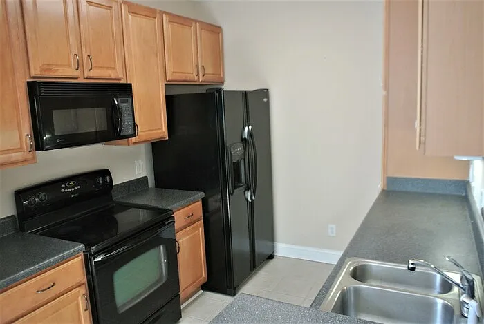 2 bed, 2.0 bath, $1,650 — Photo 4