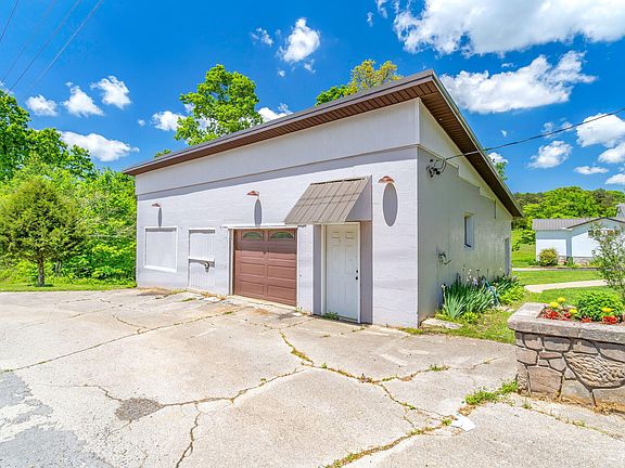 2nd image of 620 Asheville Hwy