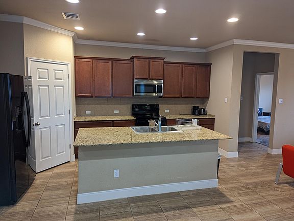 5th image of 619 Green Mesa Dr