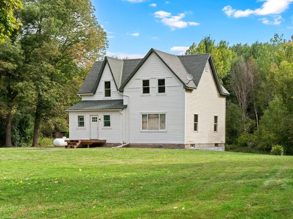 1052 Grand St, Ogilvie, MN 56358