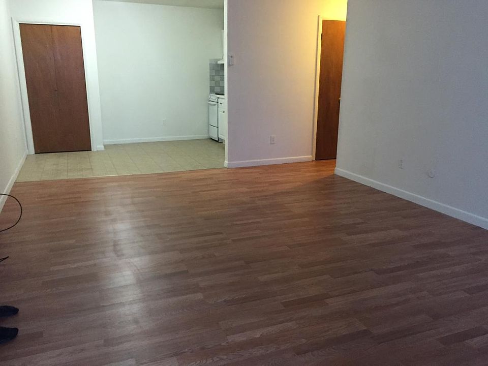 LR to Kitchen