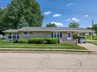 1520 McPoland Ave, Dubuque, IA 52001