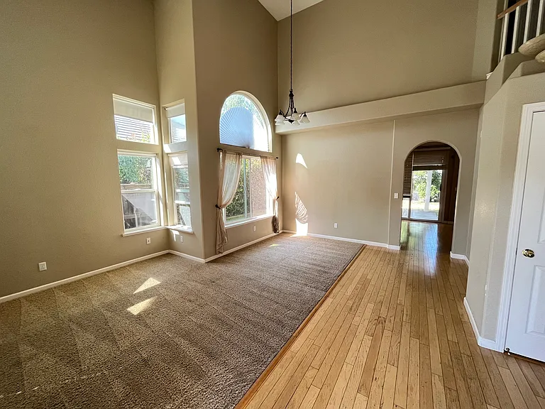 114 Gilded Rock Cir — Photo 3