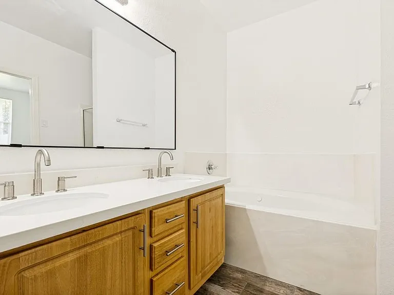 1110 Chase Park Dr — Photo 9