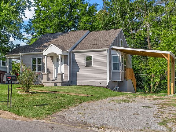 3rd image of 832 Richardson St