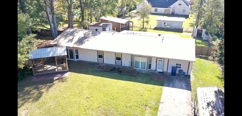 1st image of 1309 Blankenship Dr