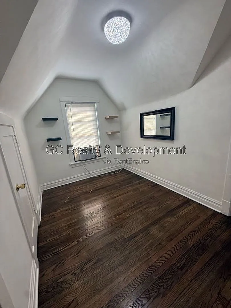 1 bed, 1.0 bath, 675 sqft, $1,800 — Photo 3