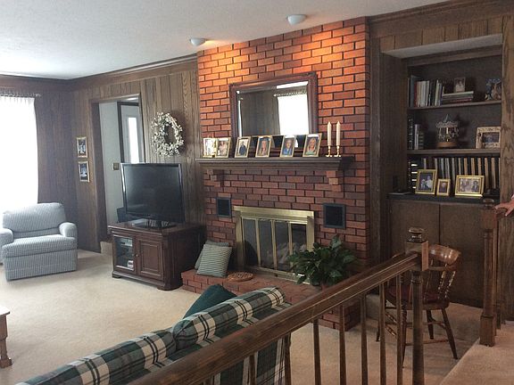Fireplace & bookshelves