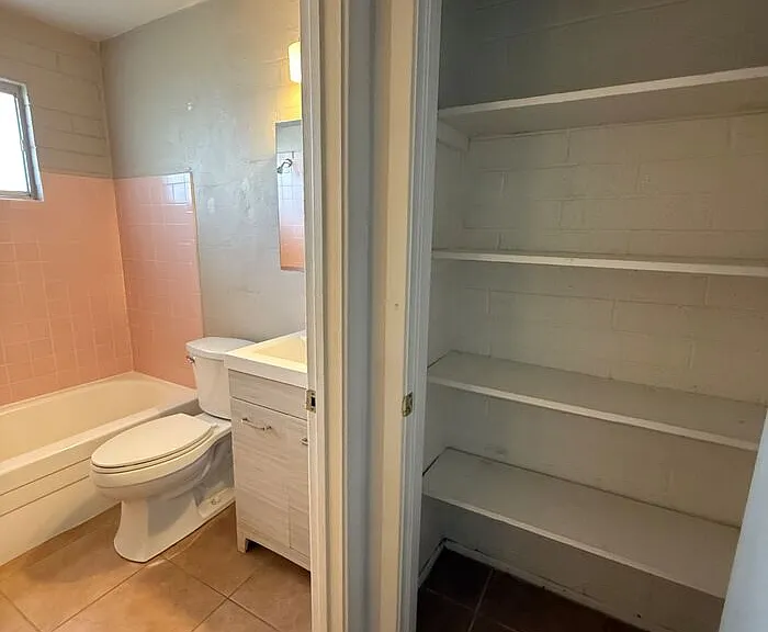 1007 E Silver St — Photo 8