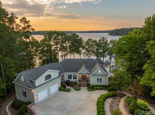 283 Lakewoods Dr, Macon, NC 27551
