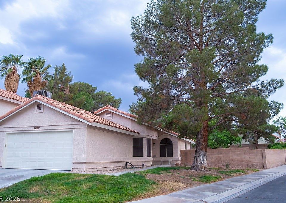 1st image of 2821 Prickley Pear Dr