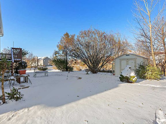 3rd image of 6001 Breezeland Ct