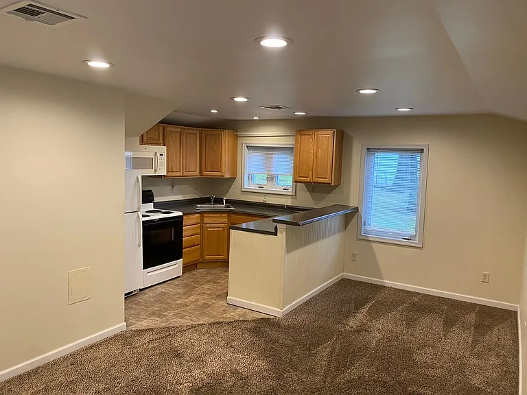 1377 Creek Rd — Photo 8