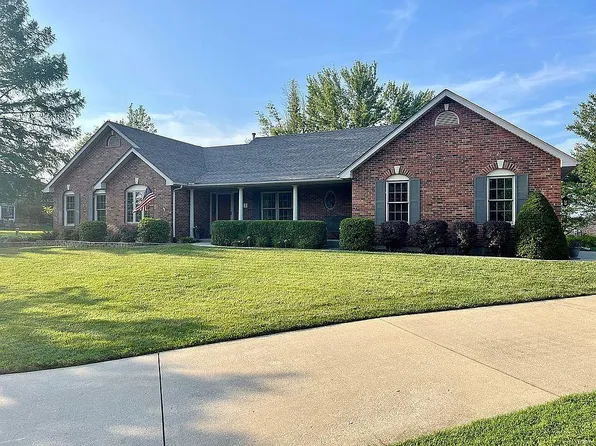 3 E Pawnee Ct, Columbia, IL 62236