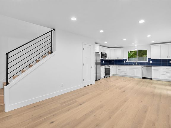 4th image of 14337 22nd Ave NE