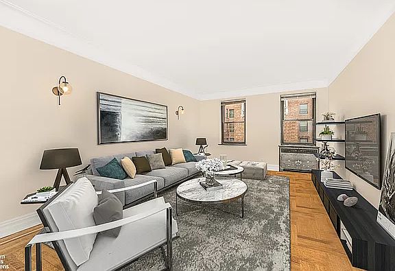 5th image of 200 Pinehurst Ave APT 4J