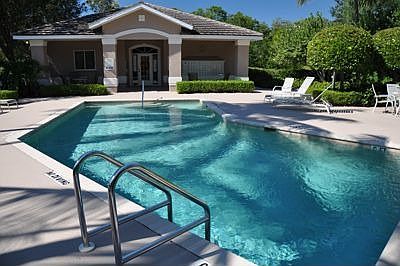 3rd image of 5035 Yacht Harbor Dr APT 201
