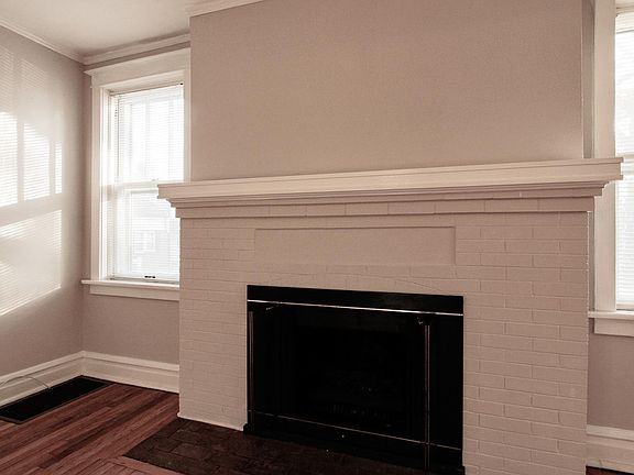 3rd image of 6823 Crest Ave APT 1W