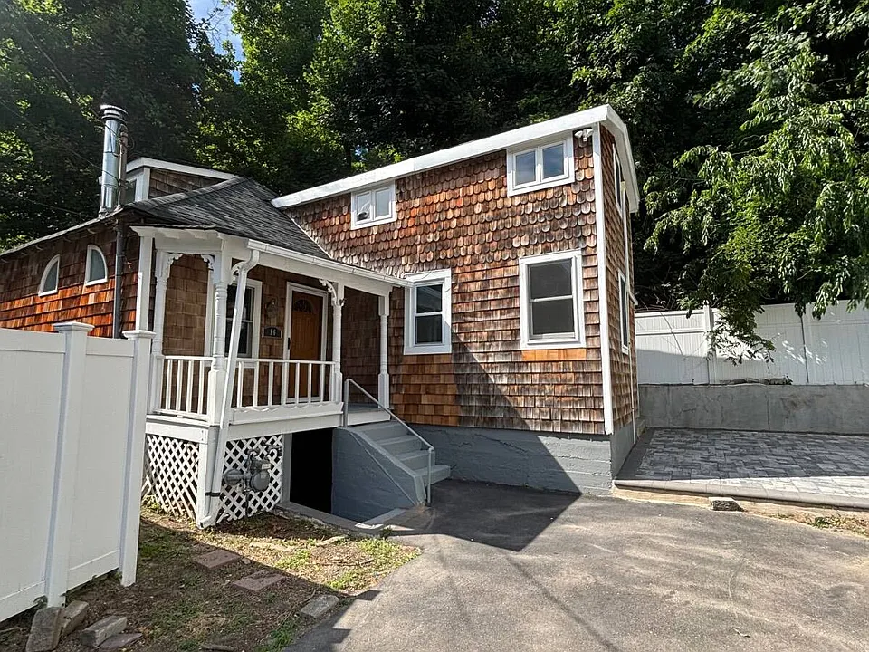 16 Herb Hill Rd