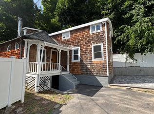 16 Herb Hill Rd, Glen Cove, NY 11542