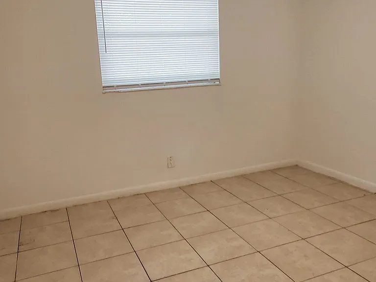 3831 SW 12th Pl #3 — Photo 7