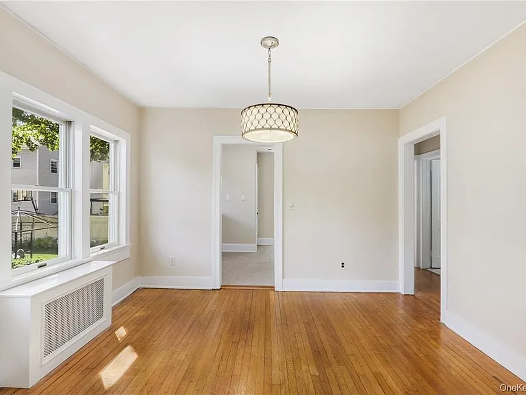 16 Terrace Pl — Photo 8