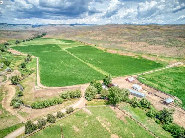 44487 Duby Rd, Baker City, OR 97814