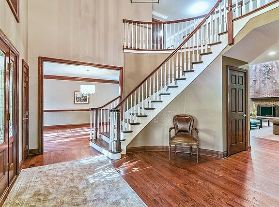 2nd image of 1024 Hornbeam Ct