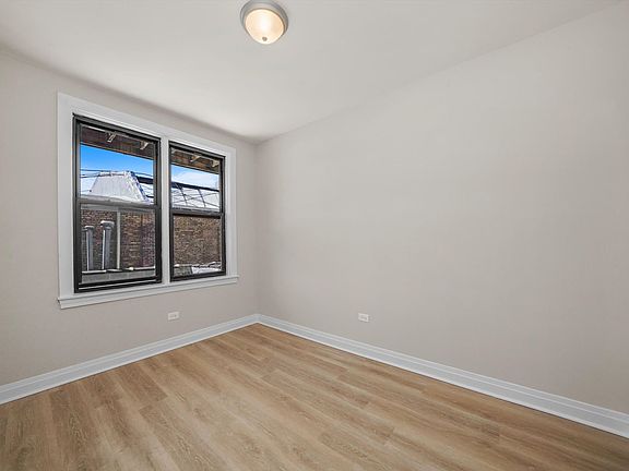 5th image of 2638-50 N Milwaukee Ave #2638-2