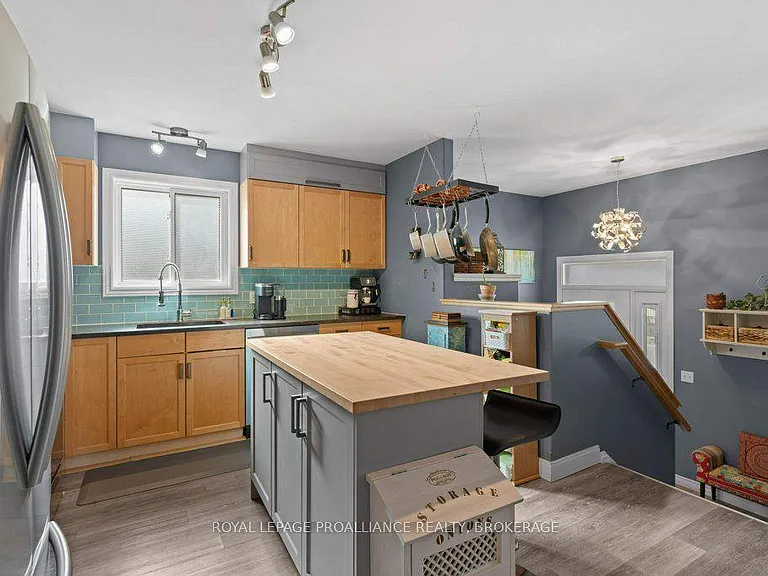 146 Virginia St — Photo 29